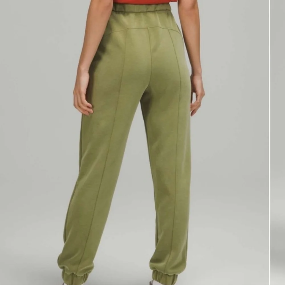 Lululemon Softstreme Relaxed High-Rise Jogger Pants Bronze Green Size‎ 0